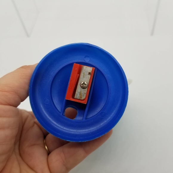 Vintage Novelty Pencil Sharpener World Globe Plastic Spins Desk Decor Office - Picture 7 of 8